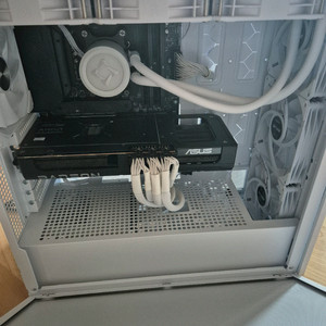 게이밍 본체 9800x3d 9070xt