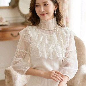 아이보리 레이스 시스루 니트 블라우스 / 하이넥 러플 / 퍼프소매
