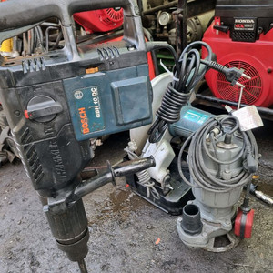 보쉬10DC함마드릴 010 9944 6171 이미지