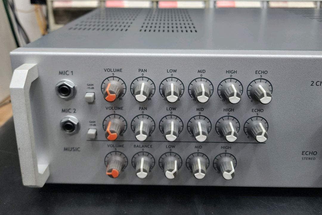 금영(KY) 300A 2채널 스테레오 믹싱 앰프--1