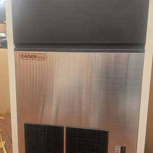 카이저제빙기100kg, 라셀르제빙기200kg, 매니토웍제빙기100kg 판매합니다.