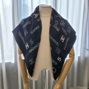 새상품 샤넬 실크 스카프