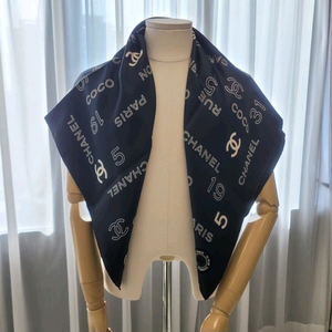 새상품 샤넬 실크 스카프