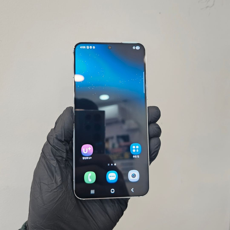 갤럭시S22 256기가 화이트 (S급) / 0226--1