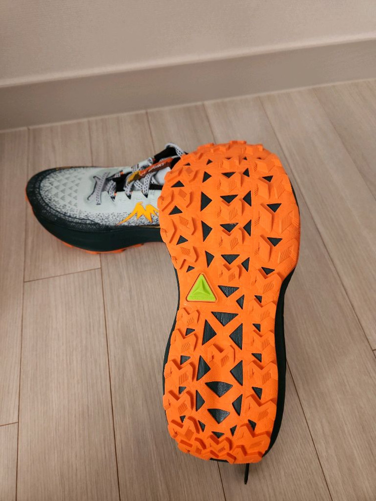 아식스 트라부코 맥스 4 콜드 모스 노바 오렌지--2