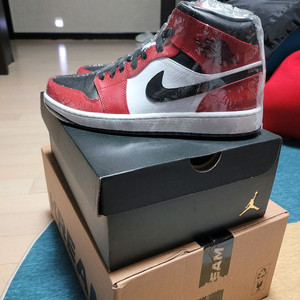 조던1 미드 시카고 블랙토 270 새상품