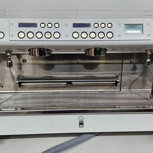 [부산/경남/양산] 콘티 몬테카를로 화이트우드 2그룹 커피머신 판매합니다.