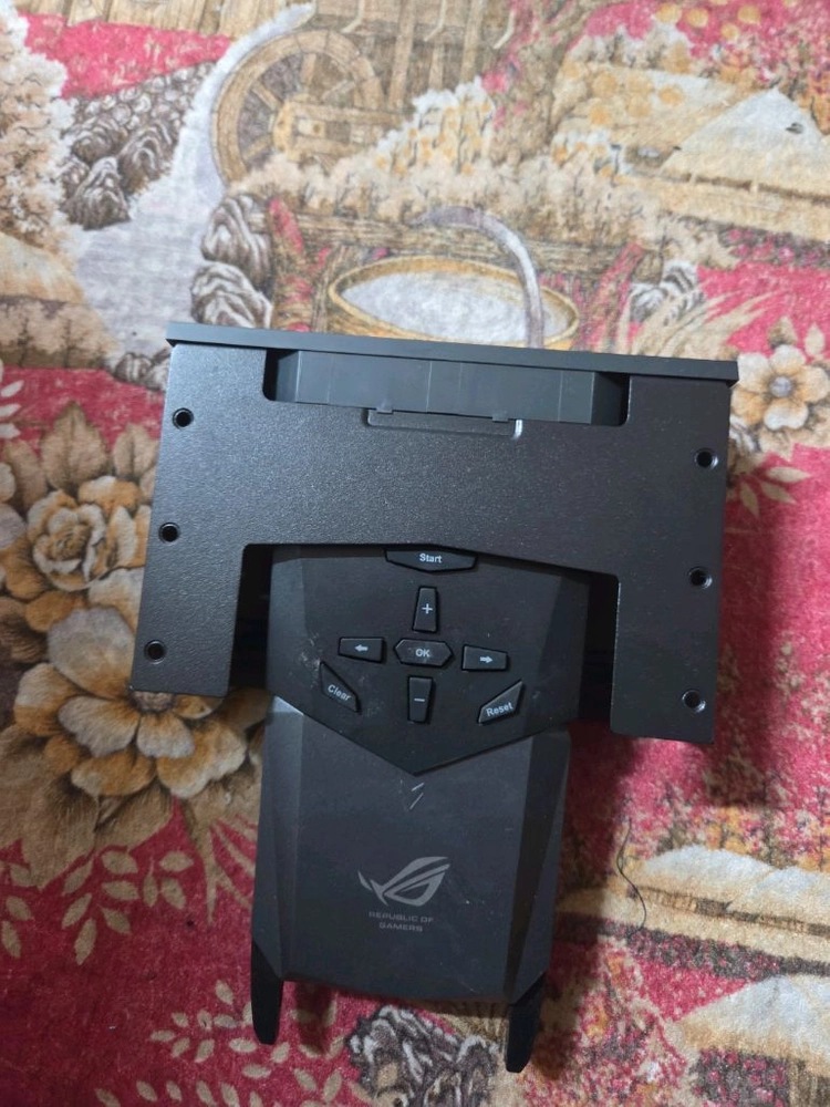 ASUS ROG OC Panel 오버클러킹 명령 센터 이미지