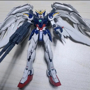 RG 윙건담 제로 EW 가조립 팝니다.