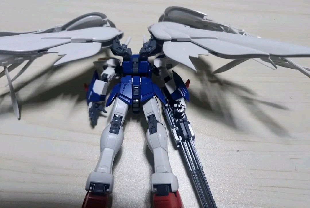 RG 윙건담 제로 EW 가조립 팝니다.--1