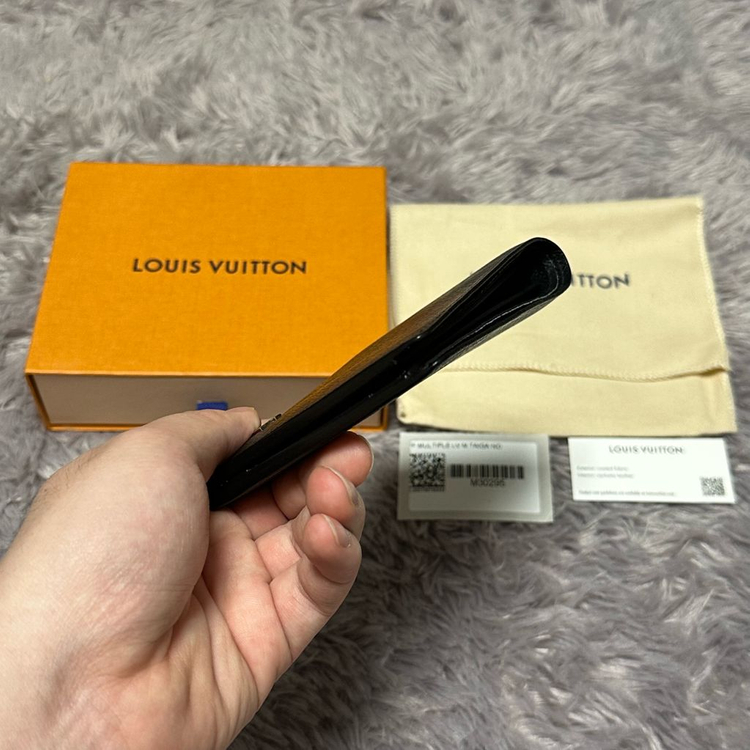 [풀구성] 루이비통 타이가 은장 멀티플 월릿 반지갑 블랙--6