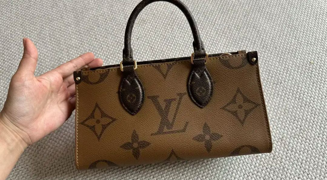 루이비통 온더고 이스트웨스트--4