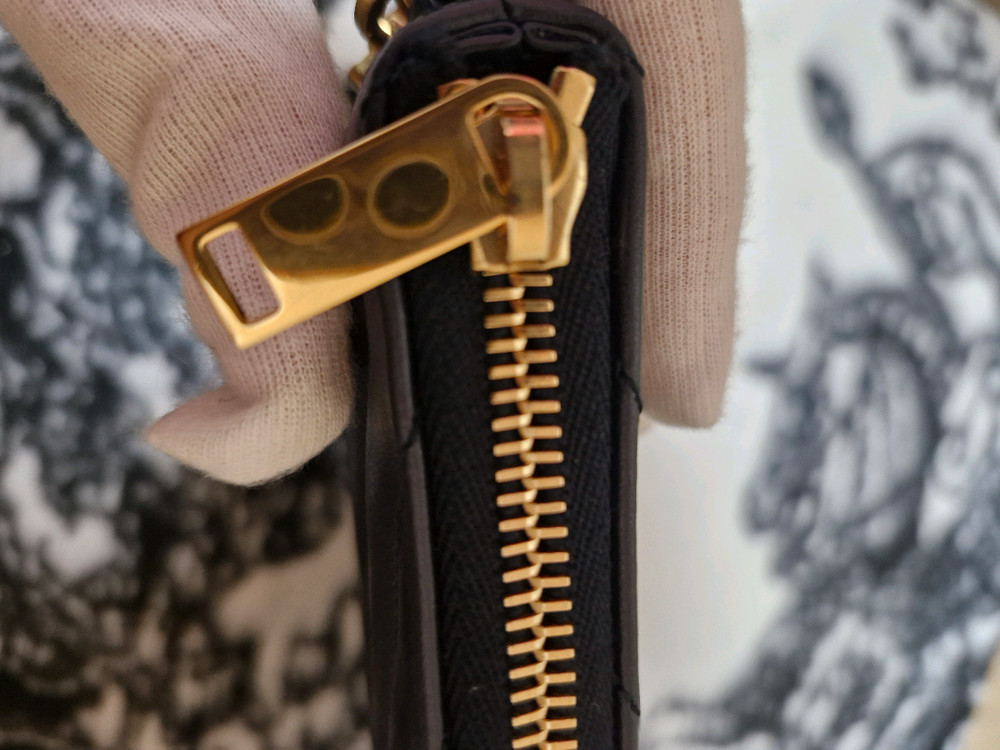 생로랑 마틀라세 클러치 딥 마린 미사용--6