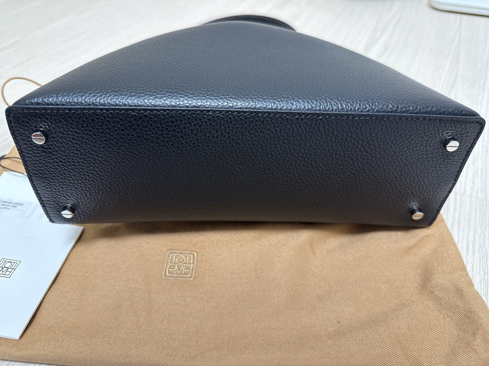 토템 티락 클러치 블랙 그레인 팝니다--4