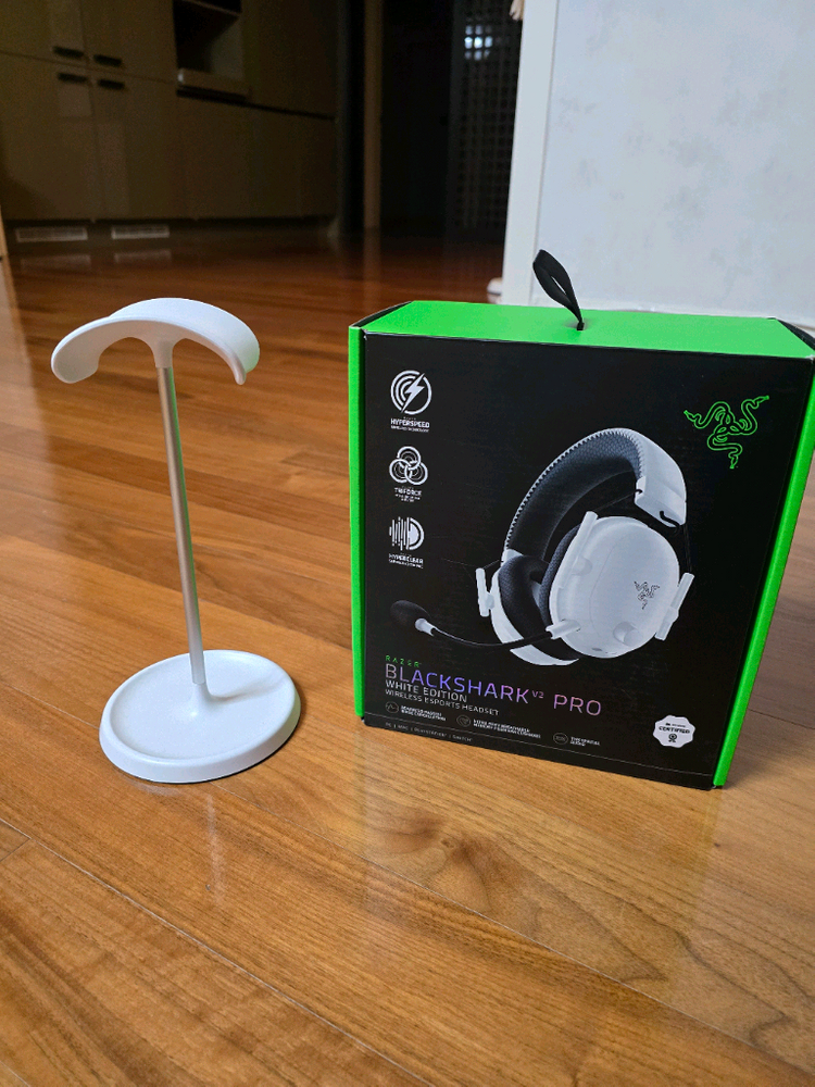 레이저 블랙샤크 V2 Pro 화이트 에디션--5