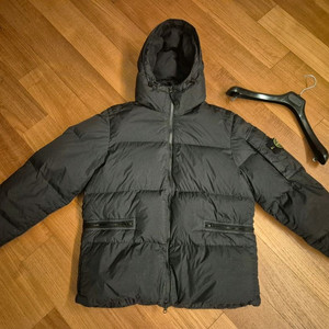 스톤아일랜드 22FW 크링클랩스 패딩 블랙 M