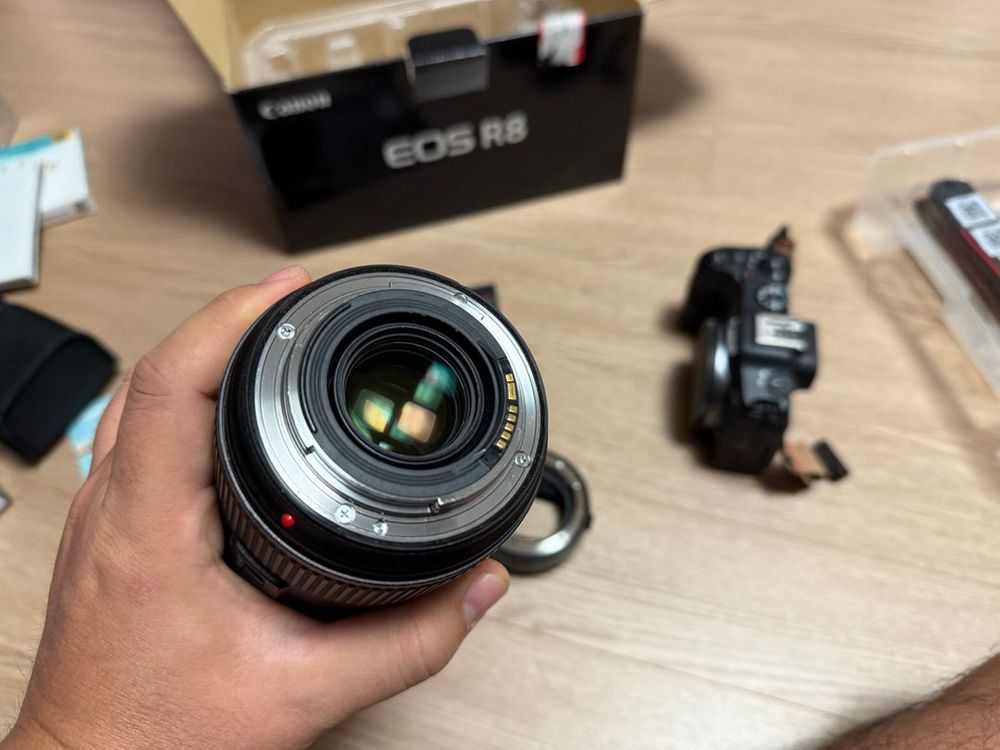 캐논 R8 카메라 바디 + 캐논 24-70 신계륵 + 캐논 EF-EOS R 어댑터 일괄판매--5