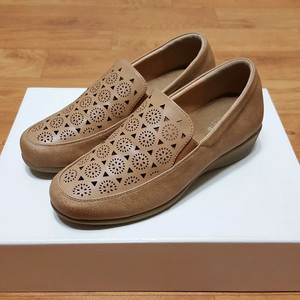 네이쳐솔 발편한 인조가죽 여성 슬립온 240-245