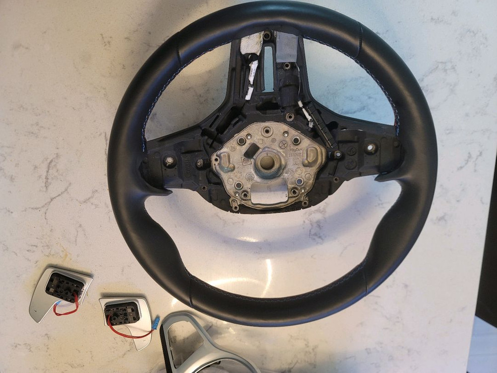 2025 M850I 순정 스티어링+패들쉬프트+ Y커버--4