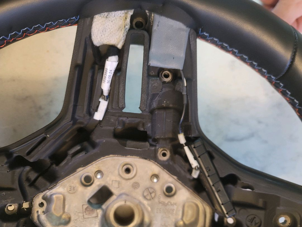 2025 M850I 순정 스티어링+패들쉬프트+ Y커버--6