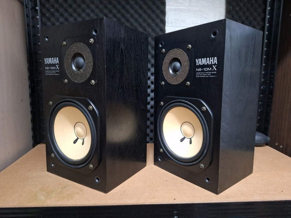 야마하 NS-10MX 모니터 스피커 스튜디오 빈티지 레트로 앤틱 인테리어 카페 가게 매장 오디오 하이파이 니어필드 이미지