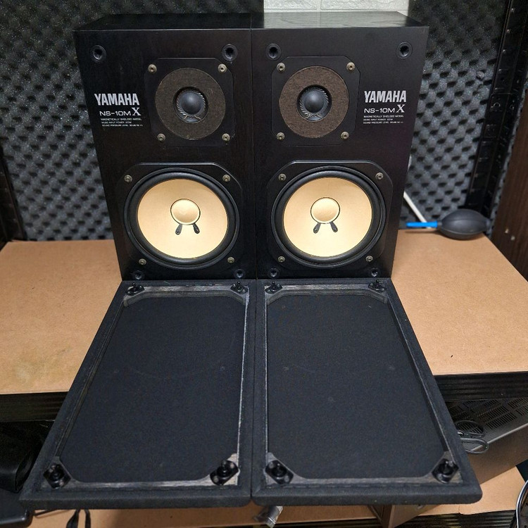 야마하 NS-10MX 모니터 스피커 스튜디오 빈티지 레트로 앤틱 인테리어 카페 가게 매장 오디오 하이파이 니어필드 이미지