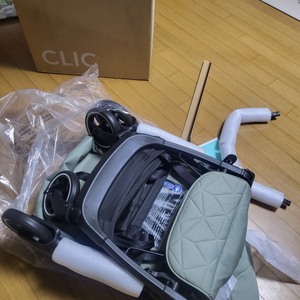 실버크로스 클릭 휴대용 유모차 9미사용)