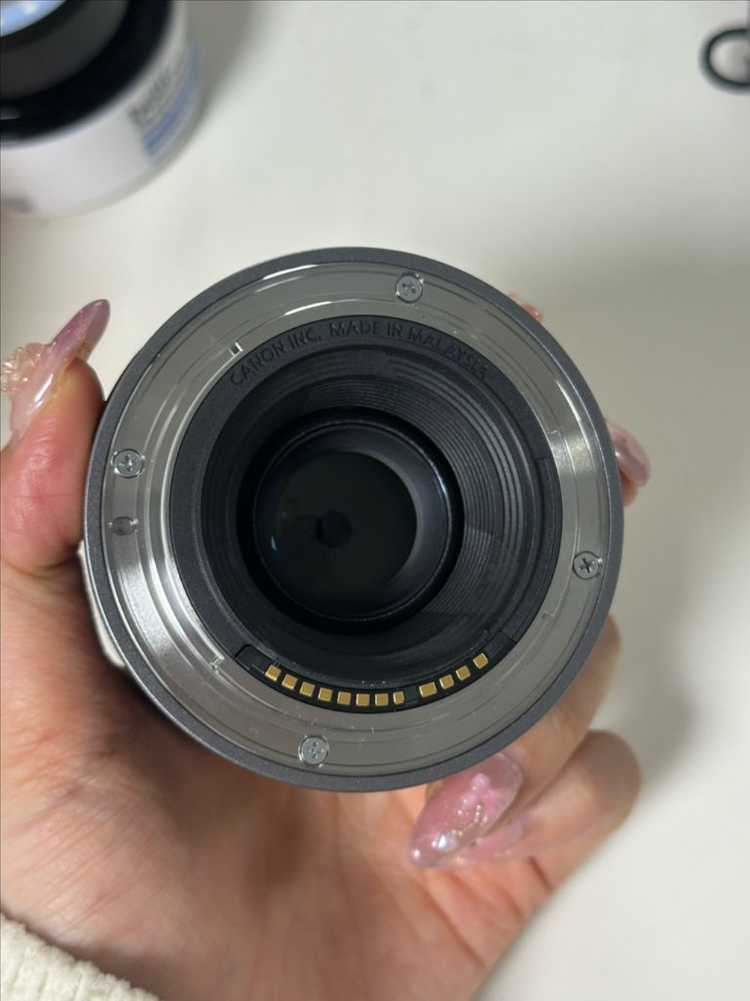 캐논 rf 50mm f1.8 단렌즈--1