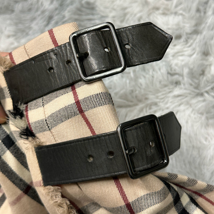 버버리 노바체크 정품 플레어 스커트--1