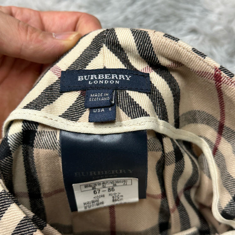 버버리 노바체크 정품 플레어 스커트--3