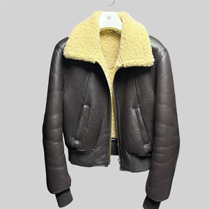 노이어 x KKST 깡 시어링 무스탕 52