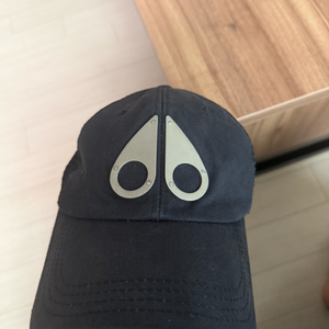 무스너클 모자입니다