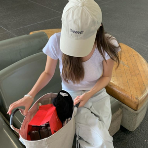 타낫 소프트라인 리본티셔츠 멜란지화이트