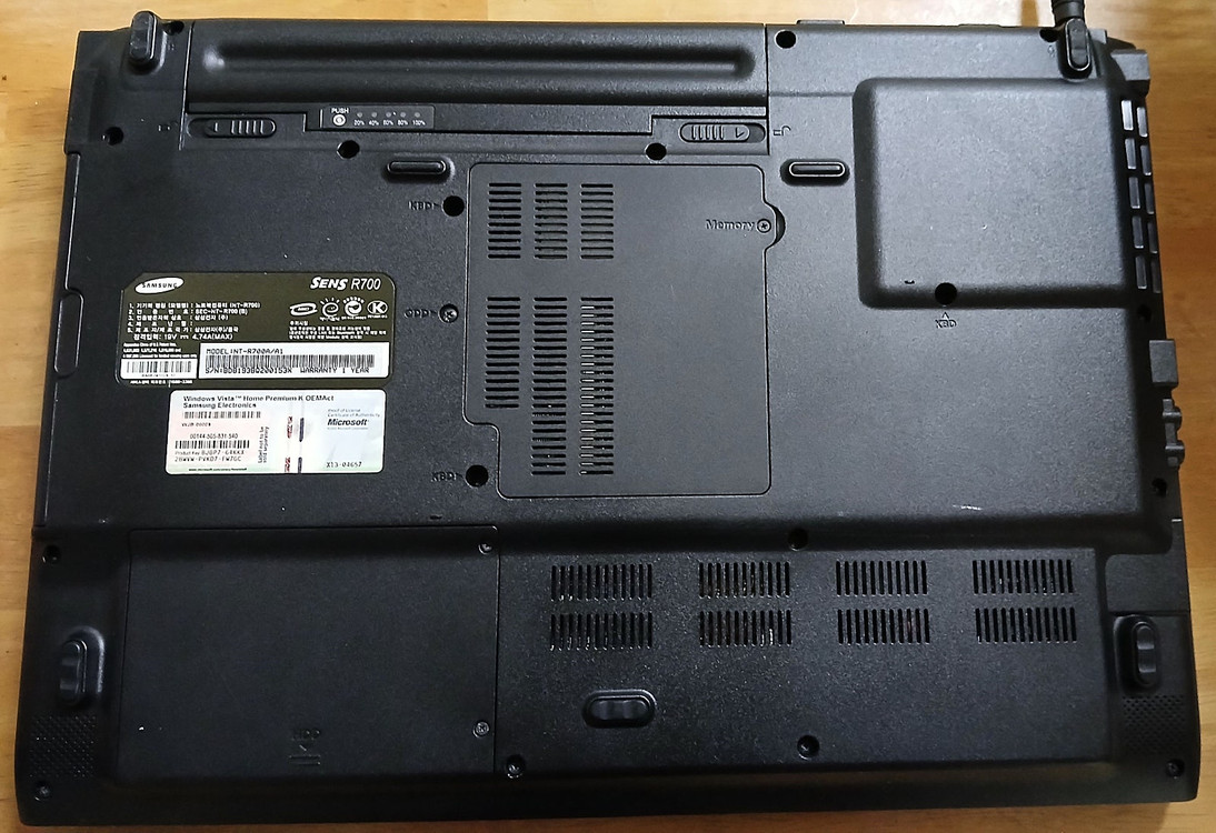 삼성 17인치 노트북센스 R700 (부품용)--3