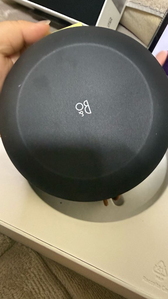 뱅앤올룹슨 BEOSOUND A1 2nd generation(black anthracite)--2