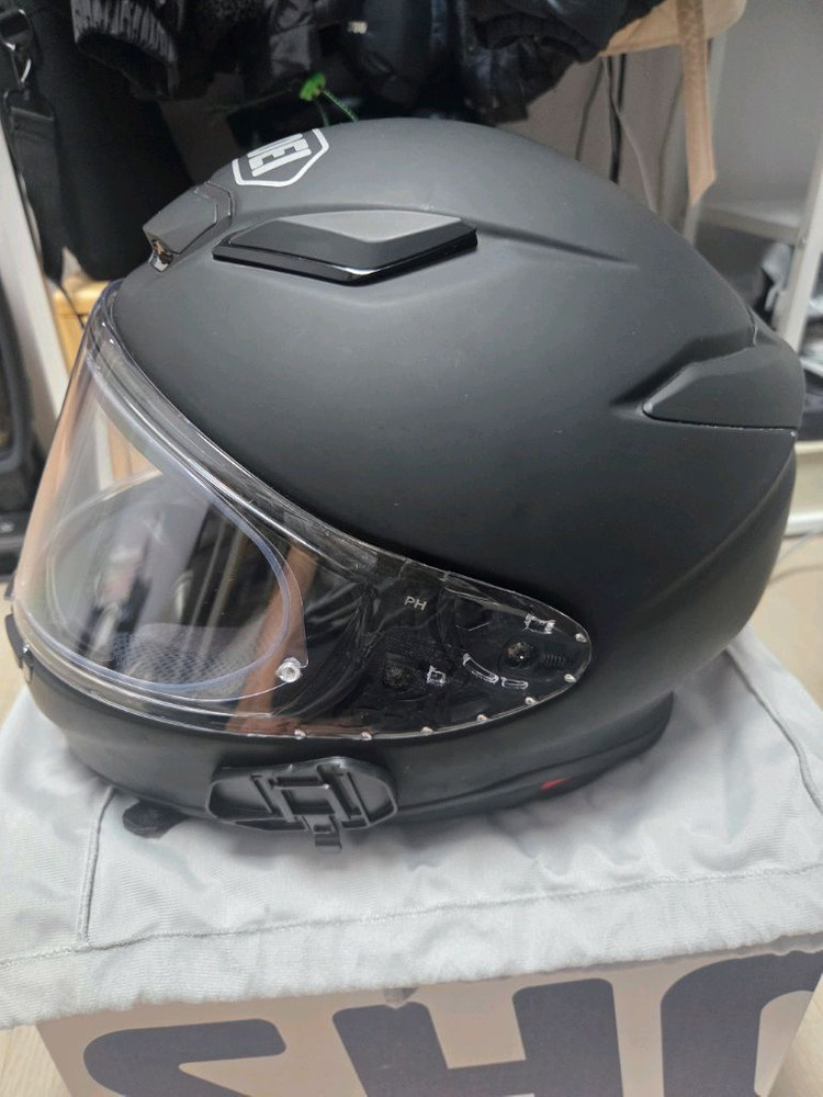 SHOEI z8 무광 블랙L사이즈, 정품 변색쉴드 팝니다 이미지