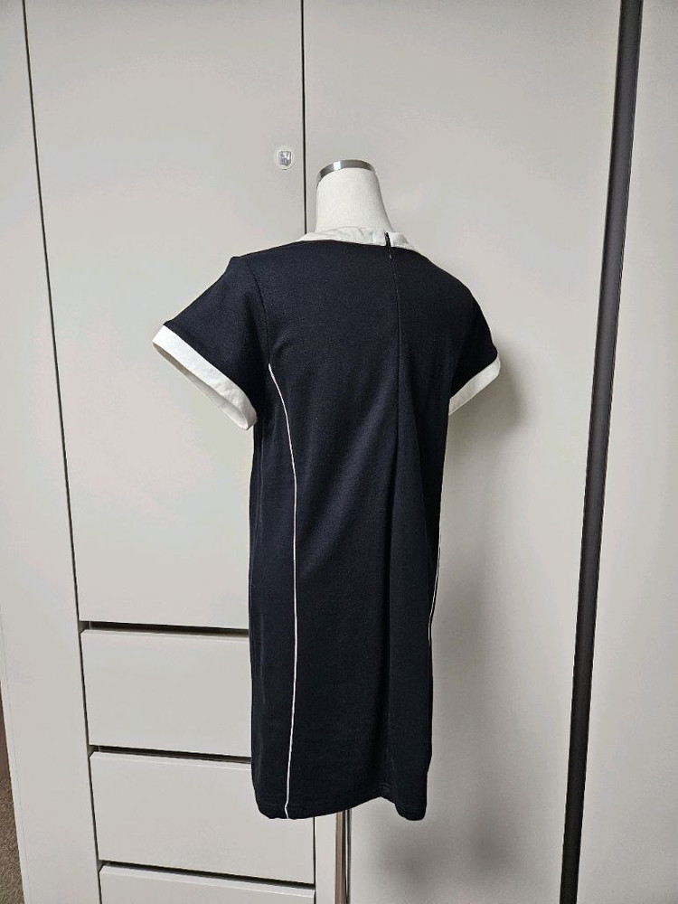 블랙 로고 트라이앵글 반팔 미니 캐쥬얼 원피스 [미착용] 이미지