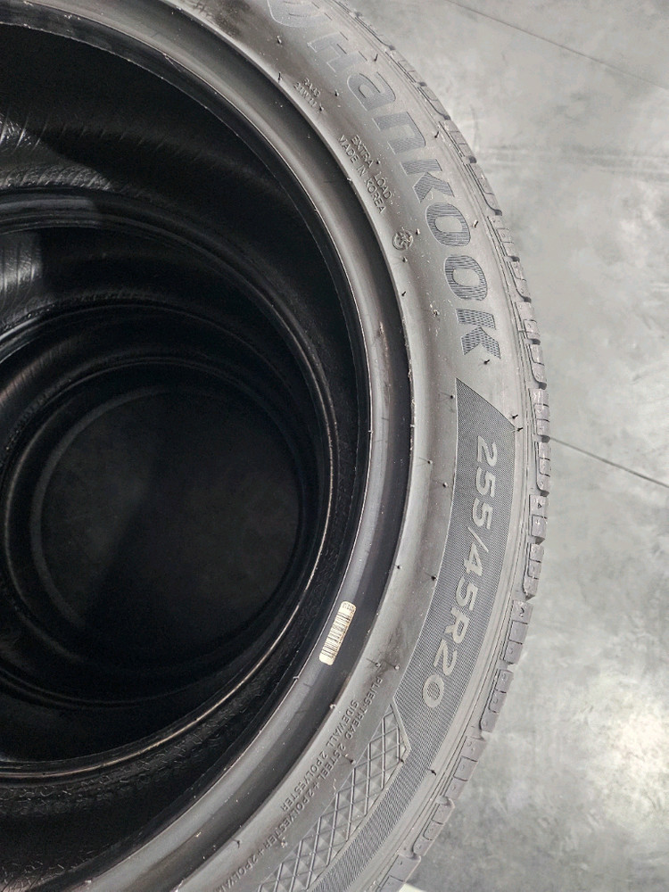 부산(특A)한국타이어(프리미엄)사이즈 255/45 R20 4개--7