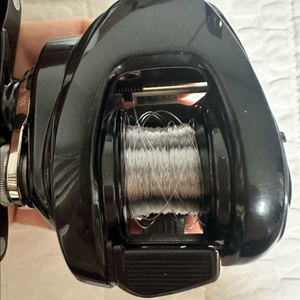 시마노 24메타늄dc 6,7점대 팝니다 이미지