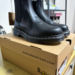 닥터마틴 2976WS 첼시부츠[250사이즈(US7)] 팝니다