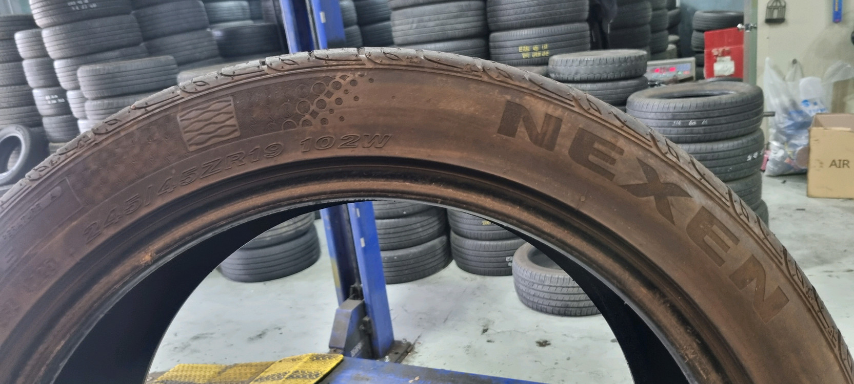 넥센 NFERA Primus AS 245 45 19, 275 40 19--4