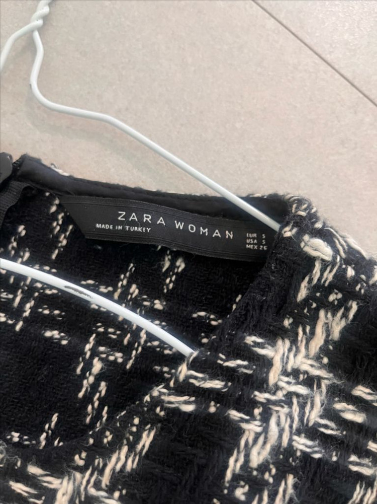 자라 ZARA 트위드 자켓 팝니다--5