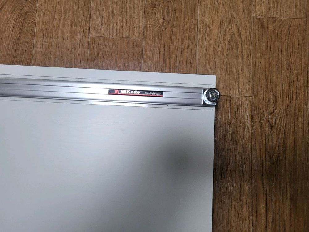 미카도 제도판 900 * 600 팝니다.--1