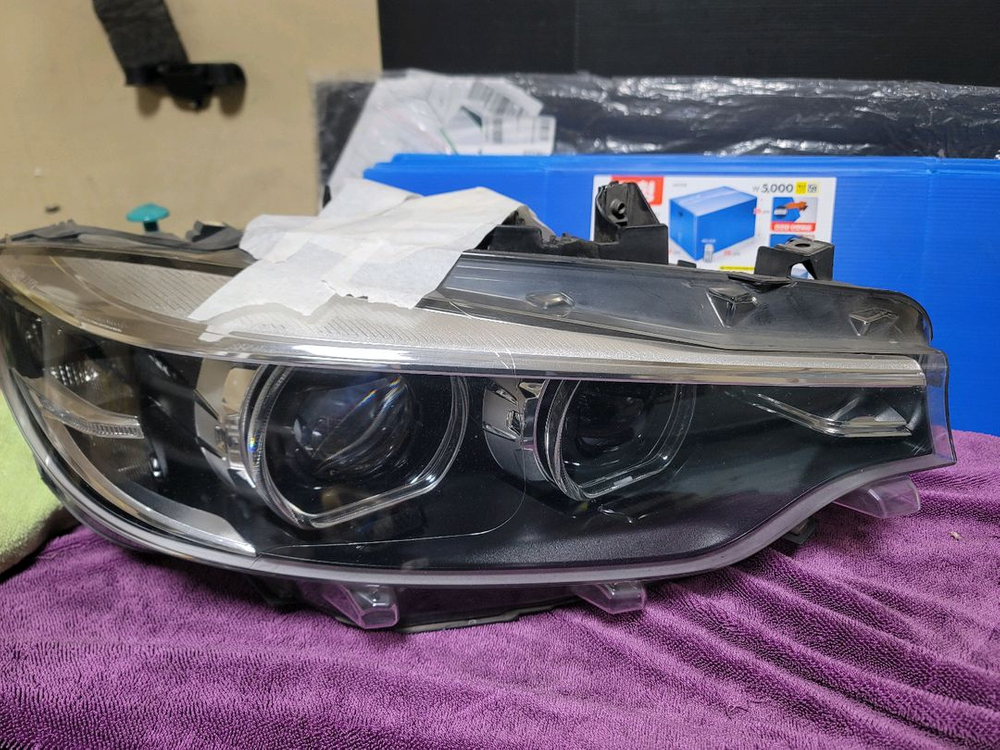 BMW 4시리즈 F32 / F33 / F36 LCI 우측 풀 LED 헤드라이트 조수석 BMW 420 쿠페 컨버터블 이미지