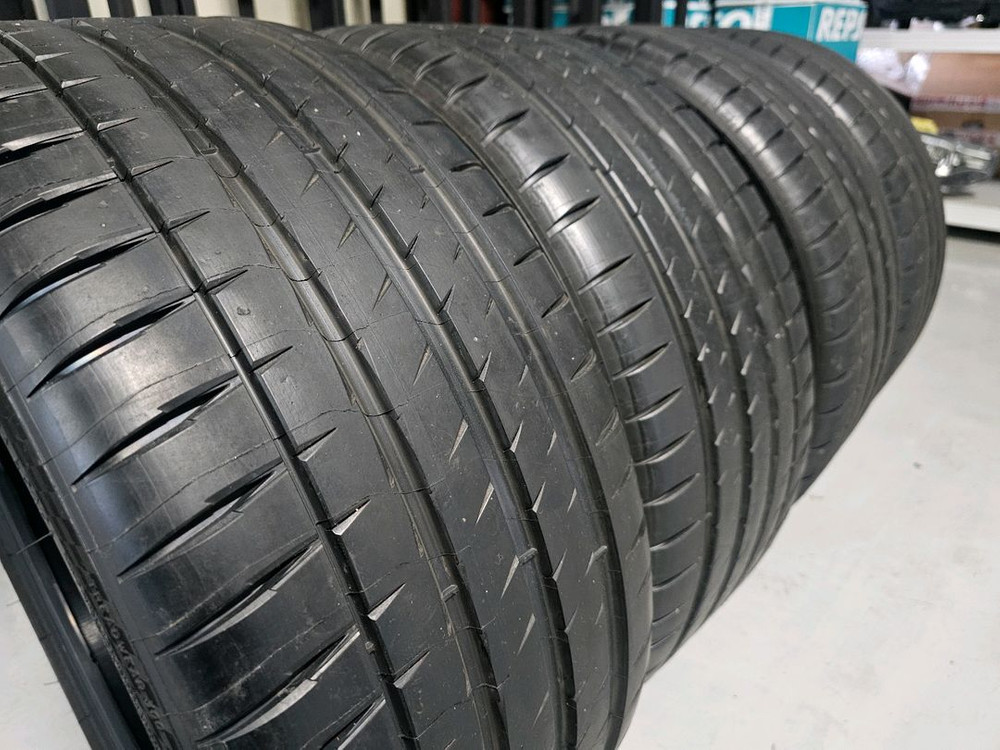 미쉐린 PS4S 245 35 19 신품팝니다.--2