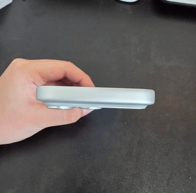 아이폰17프로 자급제 256GB 실버 SSS급 판매--4