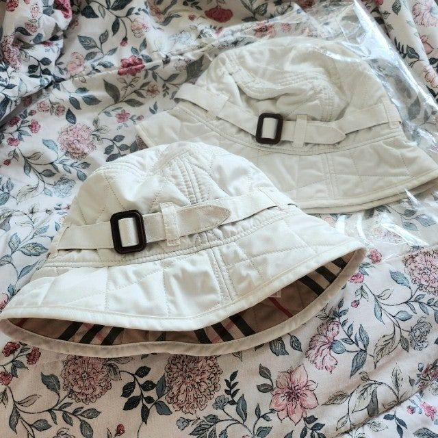 (새상품급) 버버리 키즈 퀼팅 누빔 벙거지--0