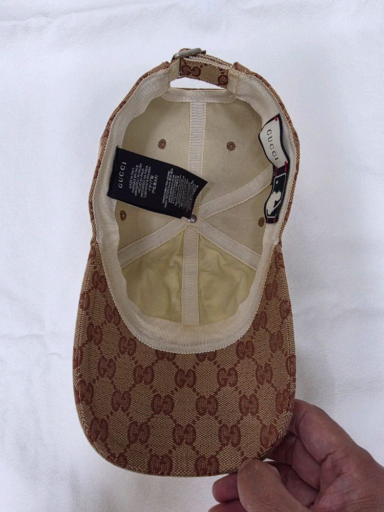 구찌 뉴욕 양키스 볼캡 모자 국내매장판 이미지