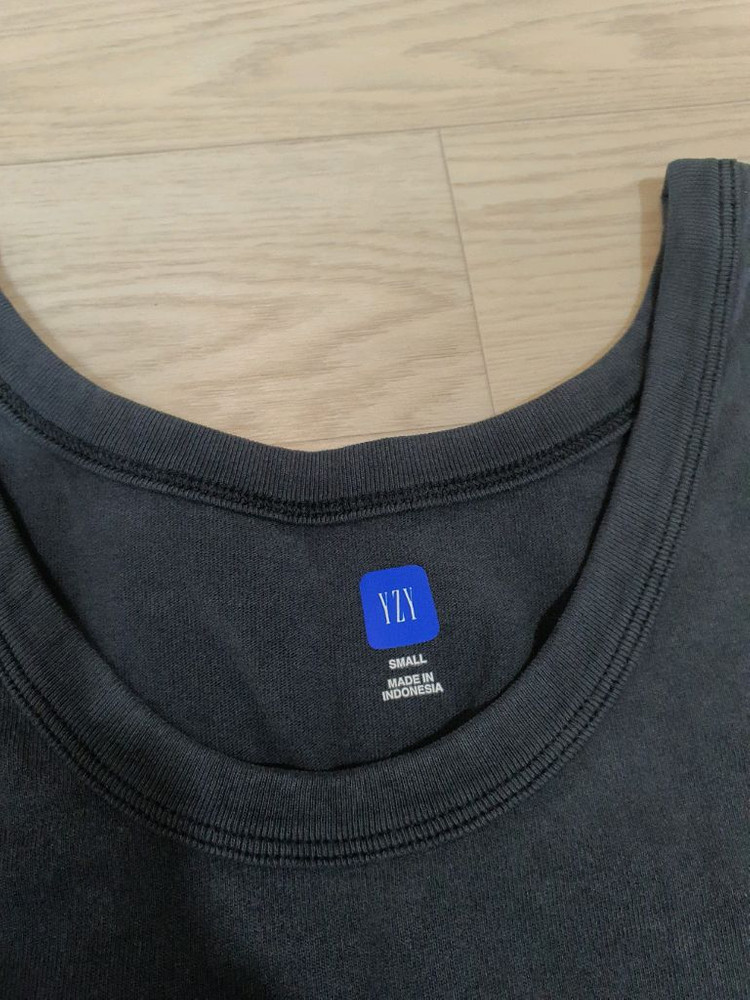 이지갭 슬리브리스 탱크탑 포에틱 블랙 yzy gap yeezy--1