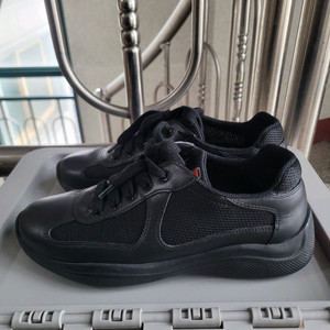 프라다 스니커즈